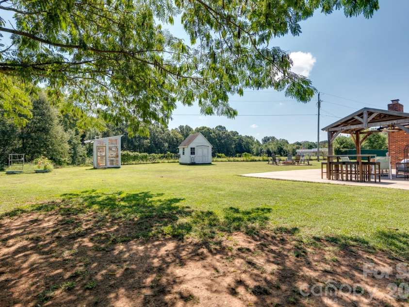 126 Fox Fire Run, Gastonia, NC 28052.  MLS# CAR4420501, YatesRealty ID 48593. 