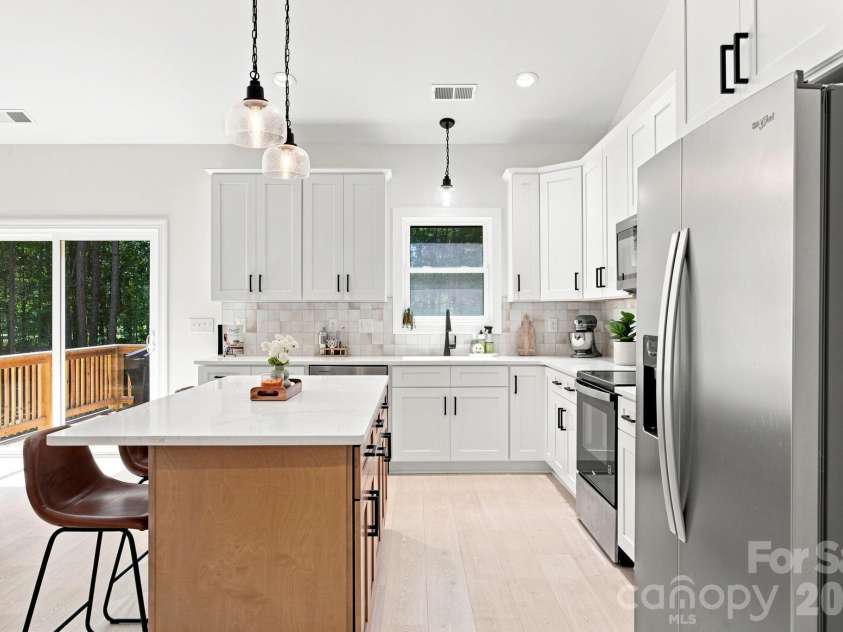 275 Jacobs Drive, Salisbury, NC 28144.  MLS# CAR4421246, YatesRealty ID 48596. 