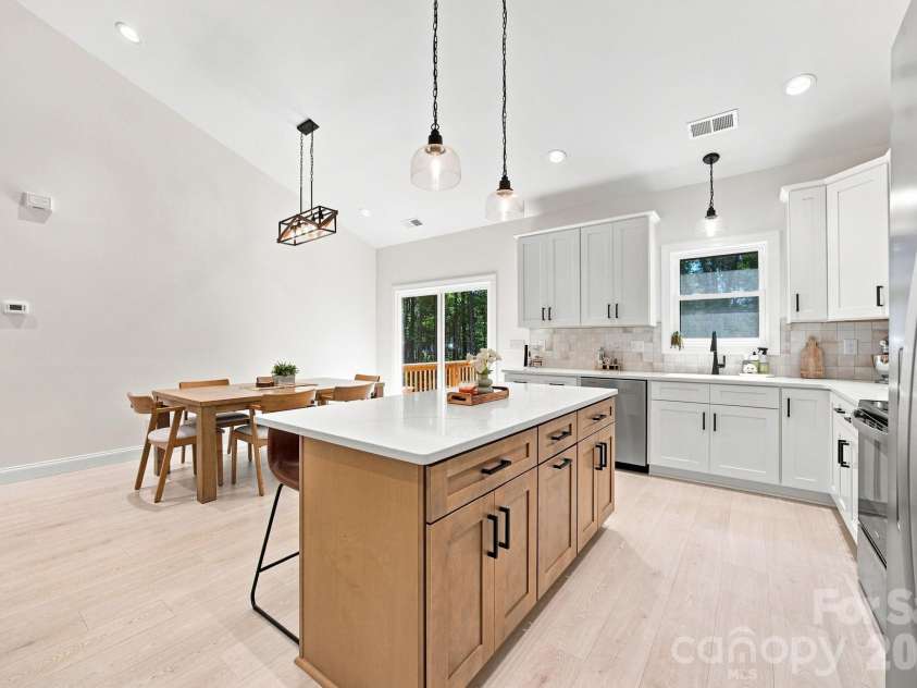 275 Jacobs Drive, Salisbury, NC 28144.  MLS# CAR4421246, YatesRealty ID 48596. 