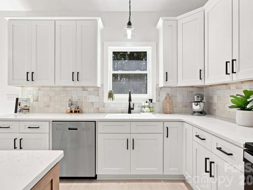 275 Jacobs Drive, Salisbury, NC 28144.  MLS# CAR4421246, YatesRealty ID 48596. 