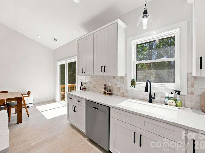 275 Jacobs Drive, Salisbury, NC 28144.  MLS# CAR4421246, YatesRealty ID 48596. 