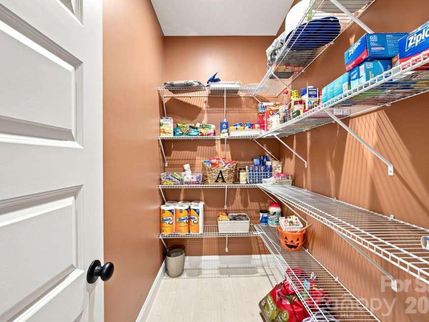 275 Jacobs Drive, Salisbury, NC 28144.  MLS# CAR4421246, YatesRealty ID 48596. 
