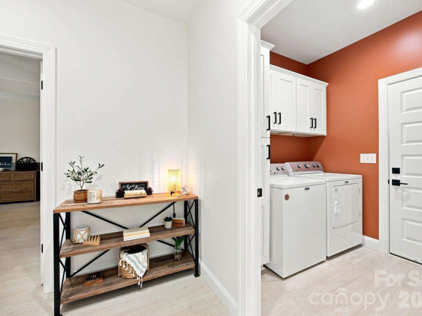 275 Jacobs Drive, Salisbury, NC 28144.  MLS# CAR4421246, YatesRealty ID 48596. 