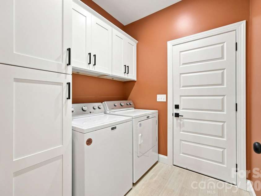 275 Jacobs Drive, Salisbury, NC 28144.  MLS# CAR4421246, YatesRealty ID 48596. 