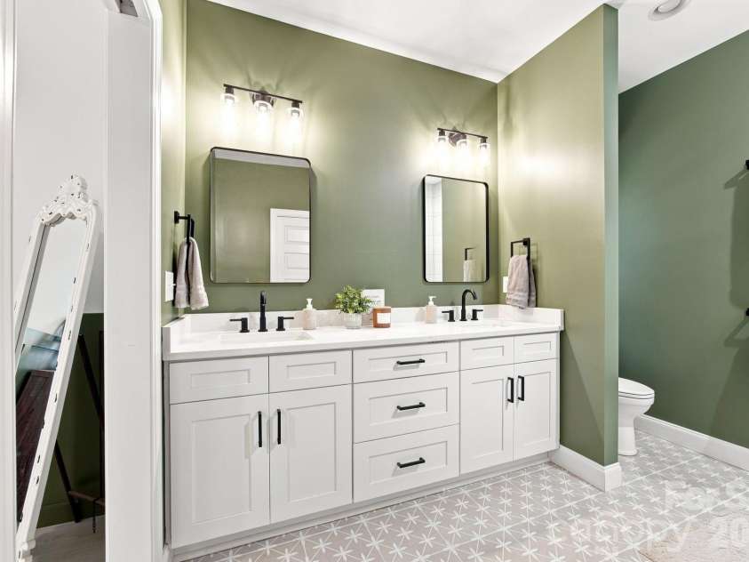 275 Jacobs Drive, Salisbury, NC 28144.  MLS# CAR4421246, YatesRealty ID 48596. 