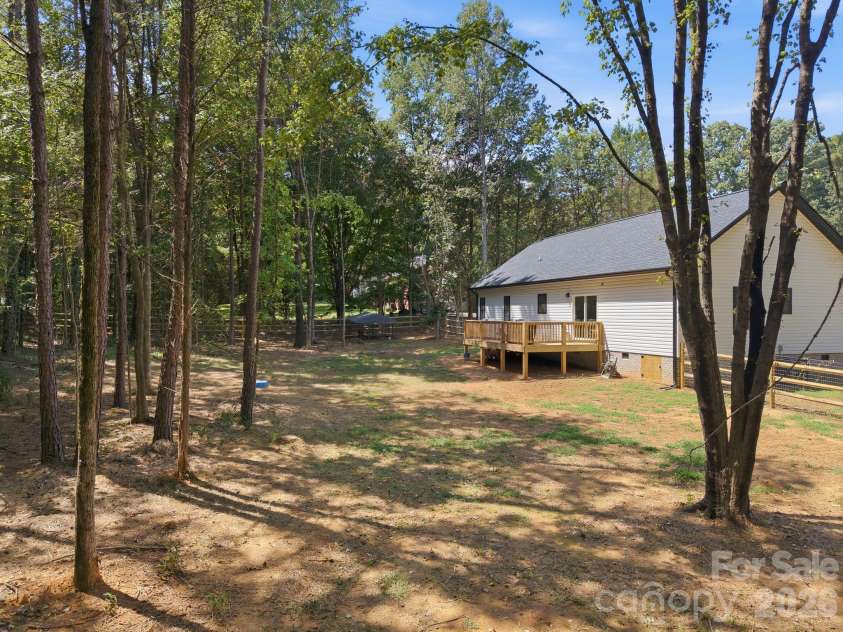 275 Jacobs Drive, Salisbury, NC 28144.  MLS# CAR4421246, YatesRealty ID 48596. 