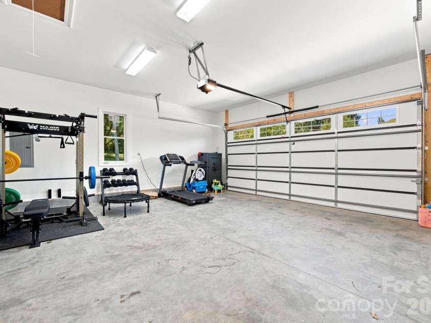 275 Jacobs Drive, Salisbury, NC 28144.  MLS# CAR4421246, YatesRealty ID 48596. 