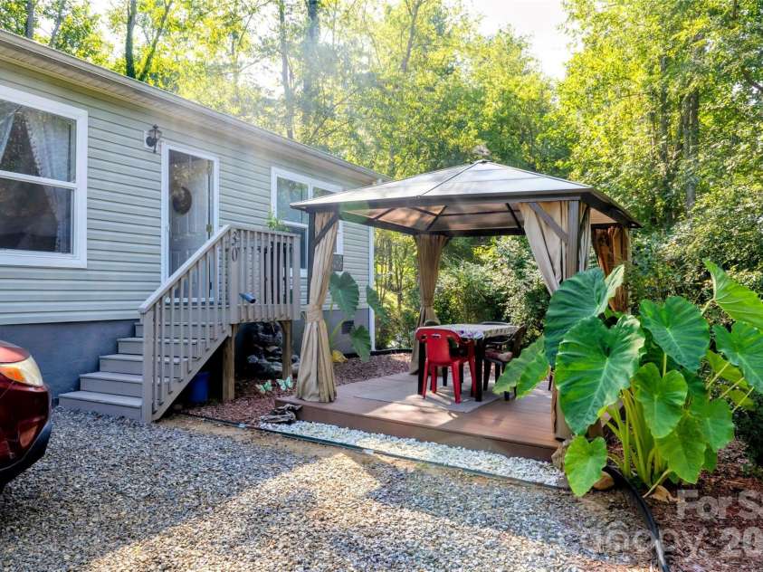 30 & 32 Skyland Circle, Asheville, NC 28804.  MLS# CAR4421300, YatesRealty ID 48597. 2020 Doublewide Energy-Smart Certified