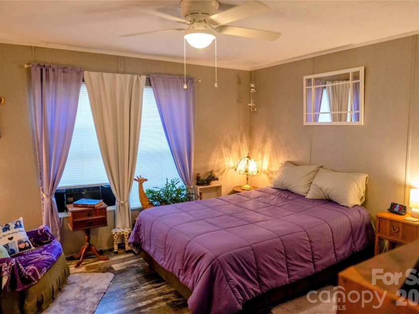 30 & 32 Skyland Circle, Asheville, NC 28804.  MLS# CAR4421300, YatesRealty ID 48597. Main Bedroom