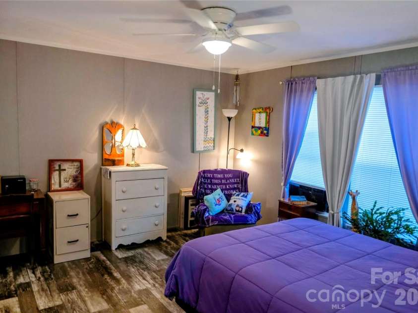 30 & 32 Skyland Circle, Asheville, NC 28804.  MLS# CAR4421300, YatesRealty ID 48597. Main Bedroom