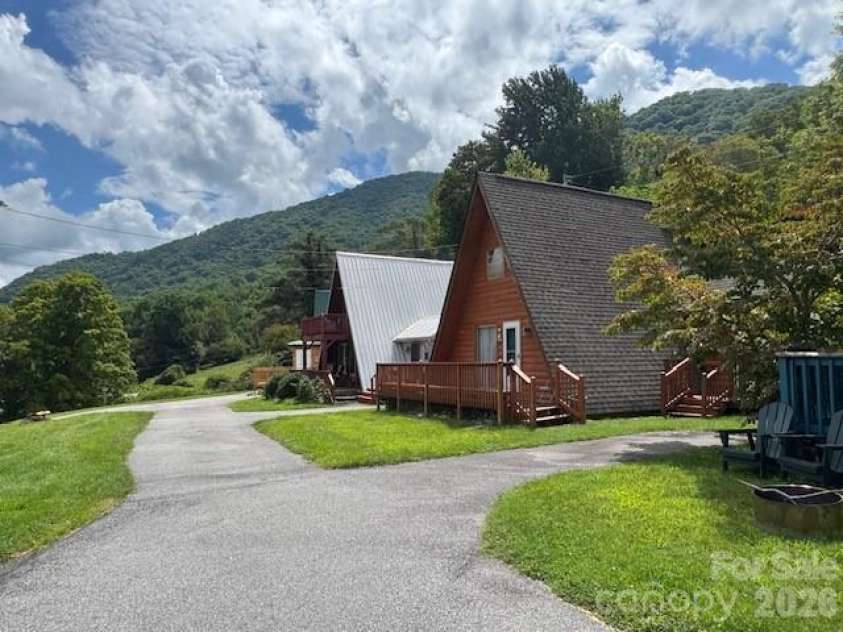 56 Chateau Lane, Maggie Valley, NC 28751.  MLS# CAR4414194, YatesRealty ID 48598. 
