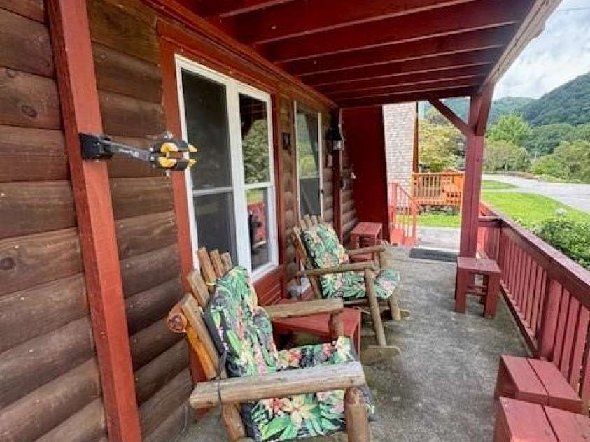 56 Chateau Lane, Maggie Valley, NC 28751.  MLS# CAR4414194, YatesRealty ID 48598. 