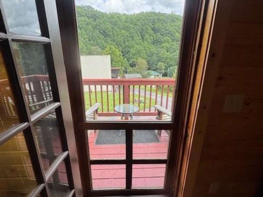 56 Chateau Lane, Maggie Valley, NC 28751.  MLS# CAR4414194, YatesRealty ID 48598. 