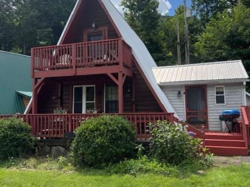 56 Chateau Lane, Maggie Valley, NC 28751.  MLS# CAR4414194, YatesRealty ID 48598. 