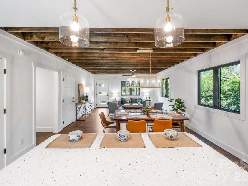 138 Shiloh Road, Asheville, NC 28803.  MLS# CAR4420583, YatesRealty ID 48599. Large Kitchen Island