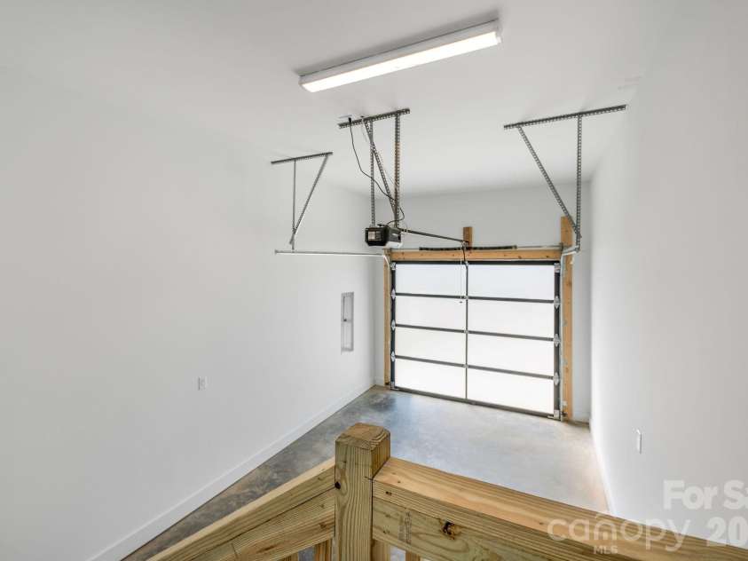 138 Shiloh Road, Asheville, NC 28803.  MLS# CAR4420583, YatesRealty ID 48599. Spacious One-Car Garage
