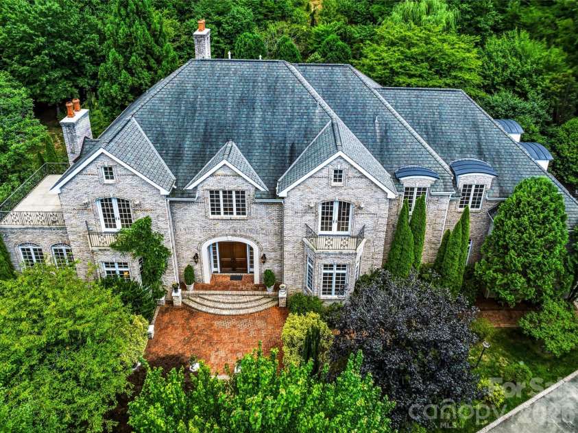 150 Rainbow View Drive, Fletcher, NC 28732.  MLS# CAR4399161, YatesRealty ID 486. 