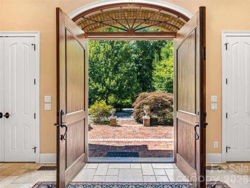 150 Rainbow View Drive, Fletcher, NC 28732.  MLS# CAR4399161, YatesRealty ID 486. 