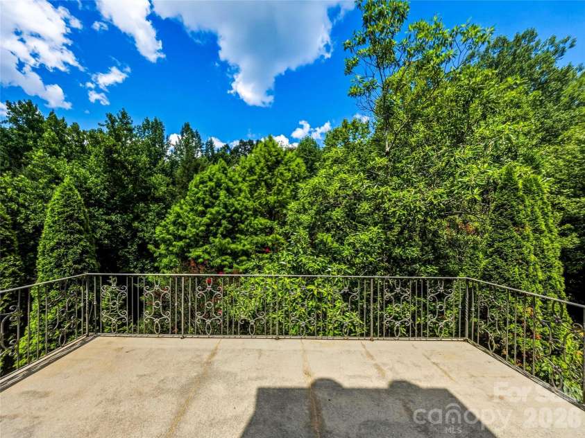 150 Rainbow View Drive, Fletcher, NC 28732.  MLS# CAR4399161, YatesRealty ID 486. Primary Balcony