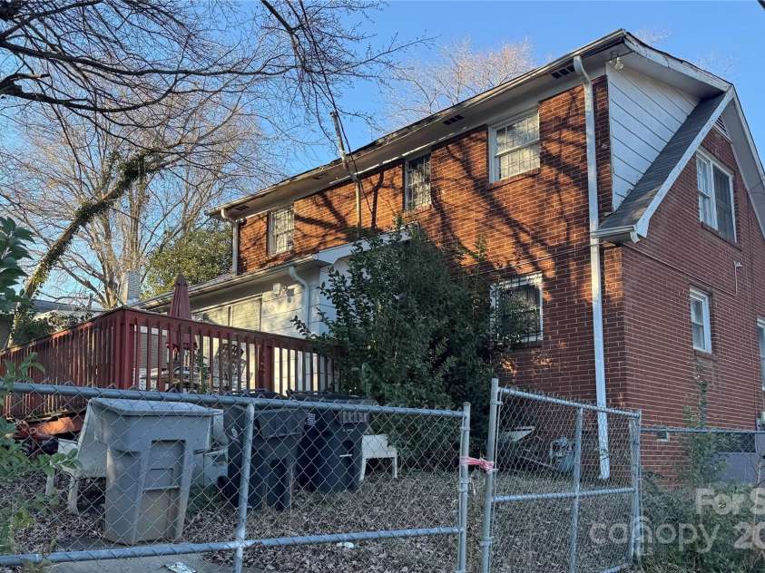 2101 Russell Avenue, Charlotte, NC 28216.  MLS# CAR4210805, YatesRealty ID 486. 
