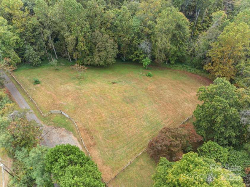 71 Kuykendall Branch, Asheville, NC 28804.  MLS# CAR4293308, YatesRealty ID 4860. 