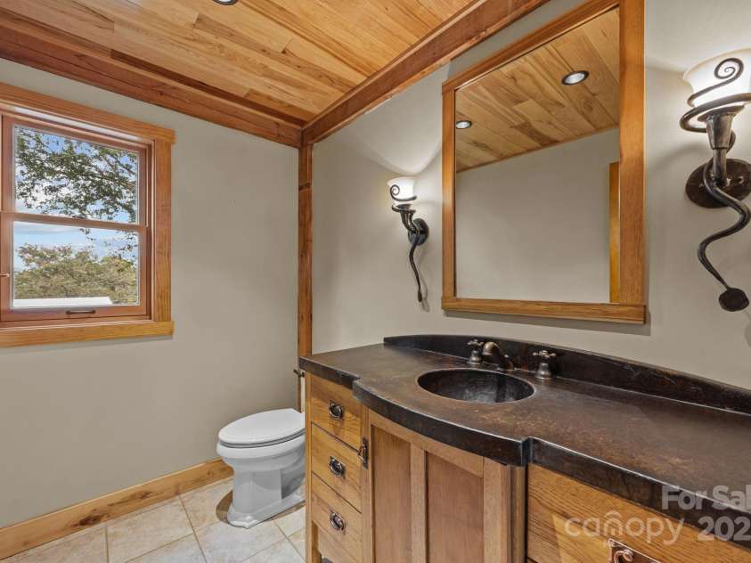 71 Kuykendall Branch, Asheville, NC 28804.  MLS# CAR4293308, YatesRealty ID 4860. Main floor powder room