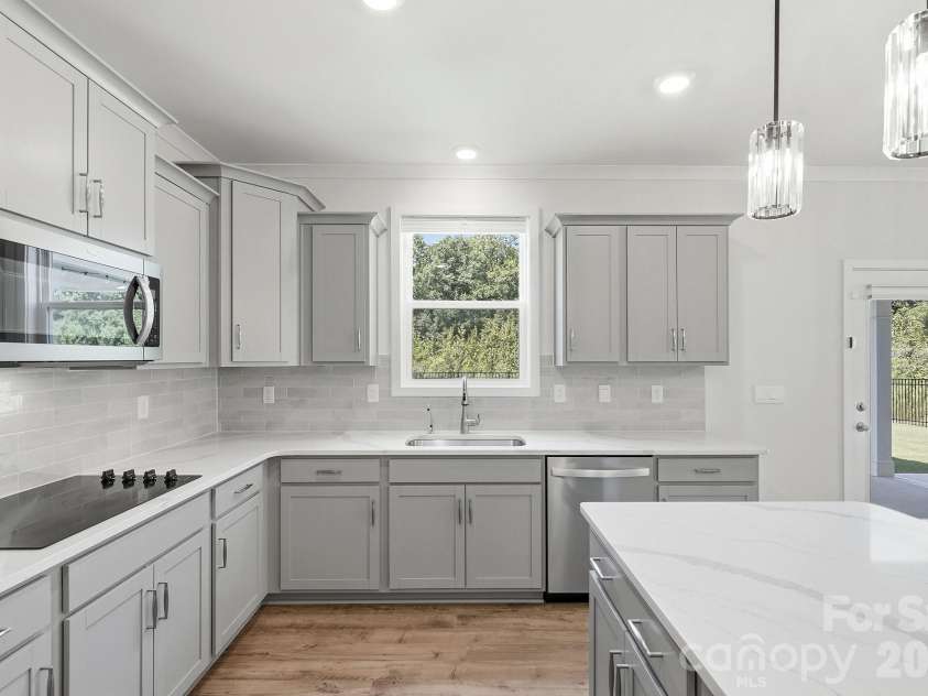 1060 Merganser Way, Indian Trail, NC 28079.  MLS# CAR4417669, YatesRealty ID 48601. Chef's Dream Kitchen