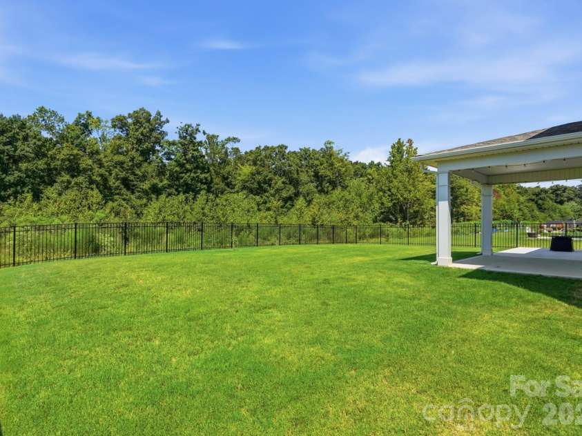 1060 Merganser Way, Indian Trail, NC 28079.  MLS# CAR4417669, YatesRealty ID 48601. Custom Trash Nook