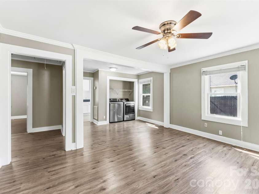 816 Weldon Street, Gastonia, NC 28052.  MLS# CAR4420977, YatesRealty ID 48602. 