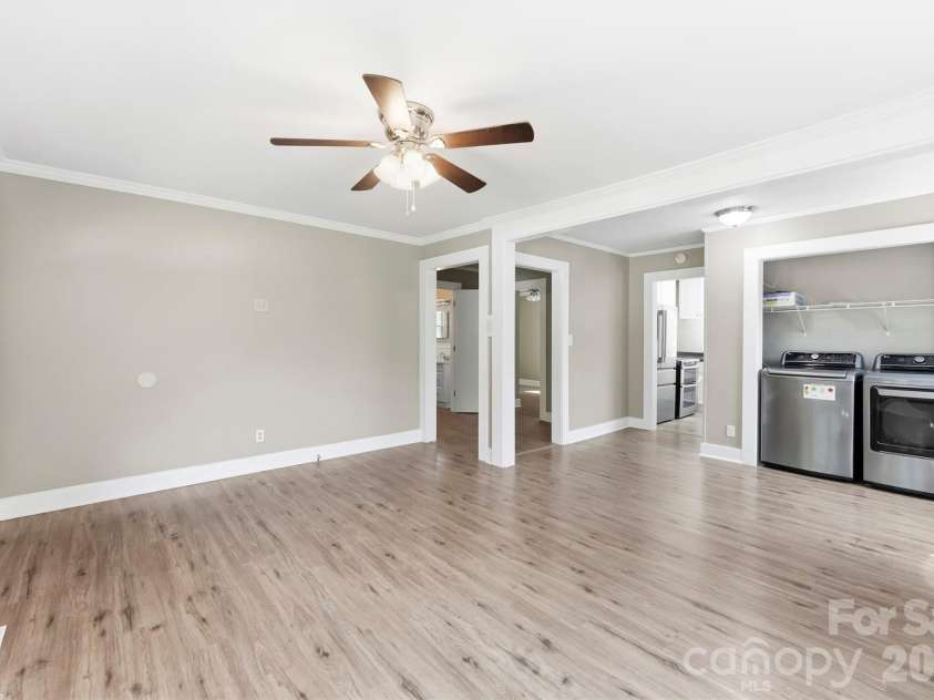 816 Weldon Street, Gastonia, NC 28052.  MLS# CAR4420977, YatesRealty ID 48602. 