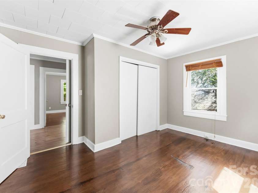 816 Weldon Street, Gastonia, NC 28052.  MLS# CAR4420977, YatesRealty ID 48602. 