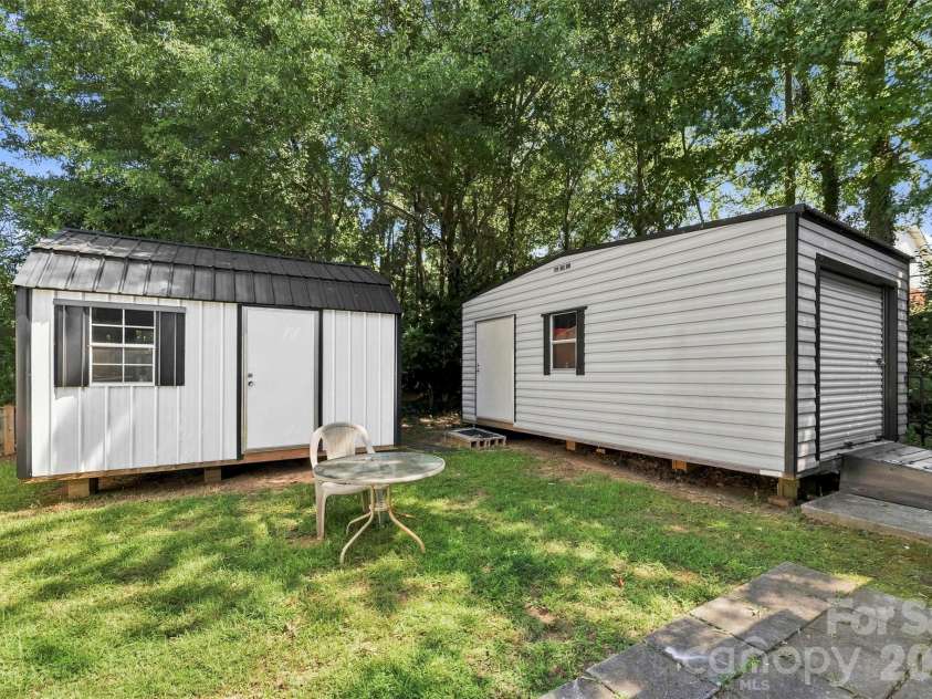 816 Weldon Street, Gastonia, NC 28052.  MLS# CAR4420977, YatesRealty ID 48602. 