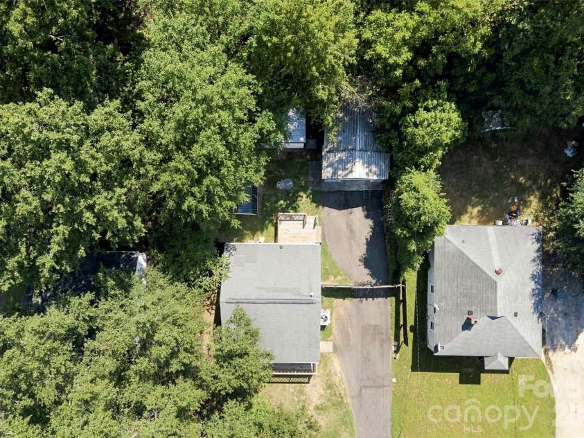816 Weldon Street, Gastonia, NC 28052.  MLS# CAR4420977, YatesRealty ID 48602. 