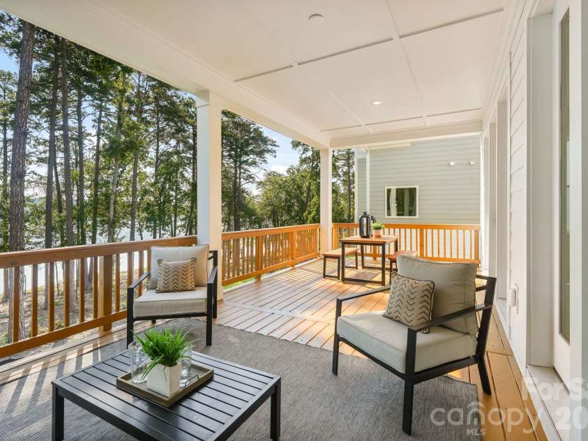 4531 Splash Trail, Sherrills Ford, NC 28673.  MLS# CAR4418307, YatesRealty ID 48603. Lanai