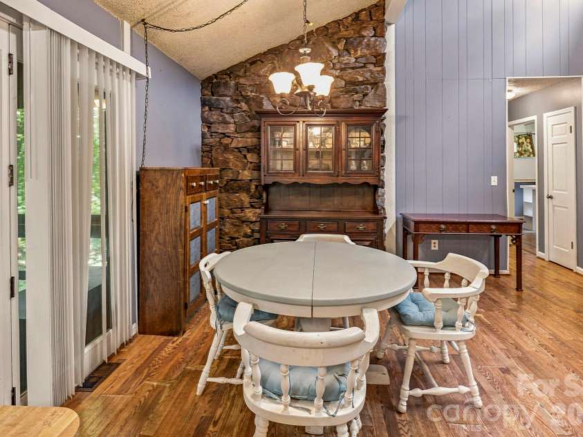 51 Rising Meadow Lane, Mills River, NC 28759.  MLS# CAR4417388, YatesRealty ID 48604. 