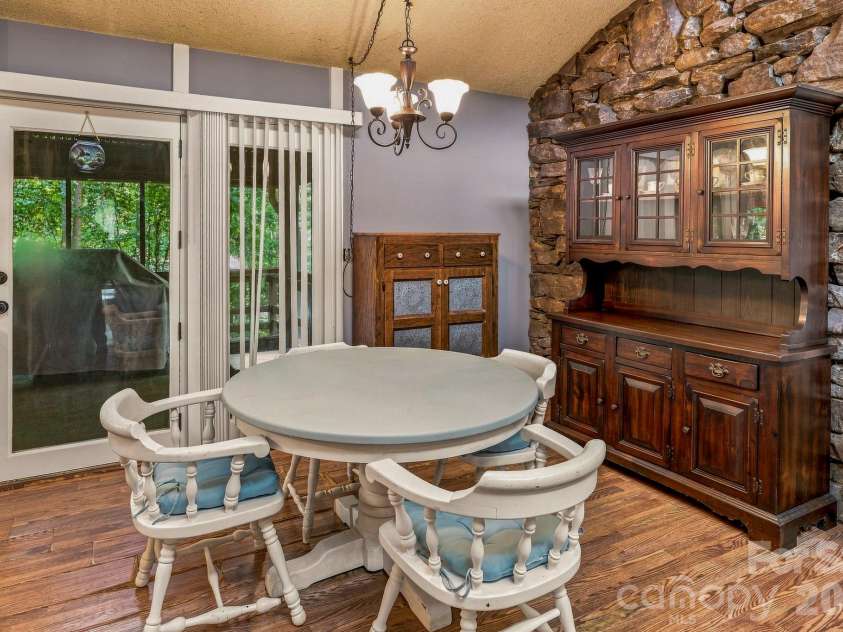 51 Rising Meadow Lane, Mills River, NC 28759.  MLS# CAR4417388, YatesRealty ID 48604. 