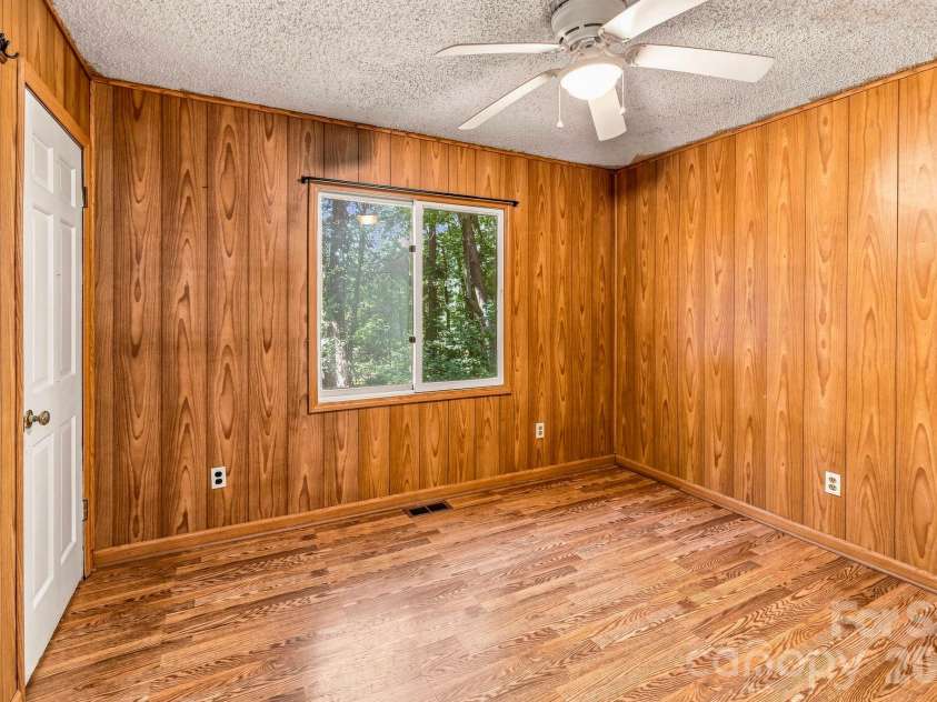 51 Rising Meadow Lane, Mills River, NC 28759.  MLS# CAR4417388, YatesRealty ID 48604. 