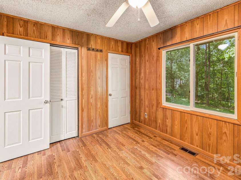 51 Rising Meadow Lane, Mills River, NC 28759.  MLS# CAR4417388, YatesRealty ID 48604. 