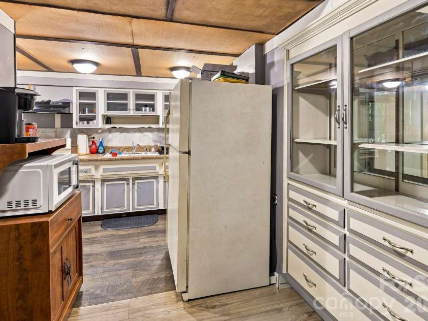 51 Rising Meadow Lane, Mills River, NC 28759.  MLS# CAR4417388, YatesRealty ID 48604. 