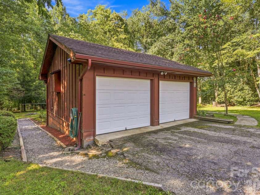 51 Rising Meadow Lane, Mills River, NC 28759.  MLS# CAR4417388, YatesRealty ID 48604. 