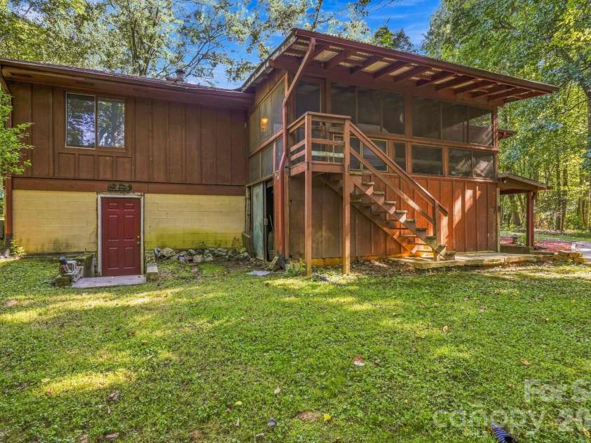 51 Rising Meadow Lane, Mills River, NC 28759.  MLS# CAR4417388, YatesRealty ID 48604. 