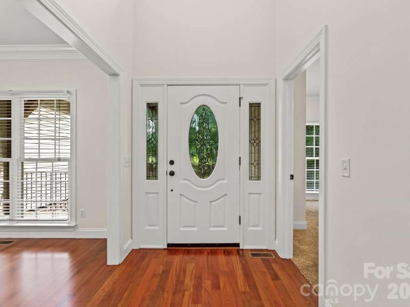3321 Lower Lake Road, Thomasville, NC 27360.  MLS# CAR4421402, YatesRealty ID 48607. 