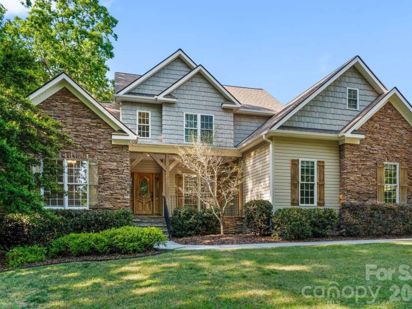 3321 Lower Lake Road, Thomasville, NC 27360.  MLS# CAR4421402, YatesRealty ID 48607. 