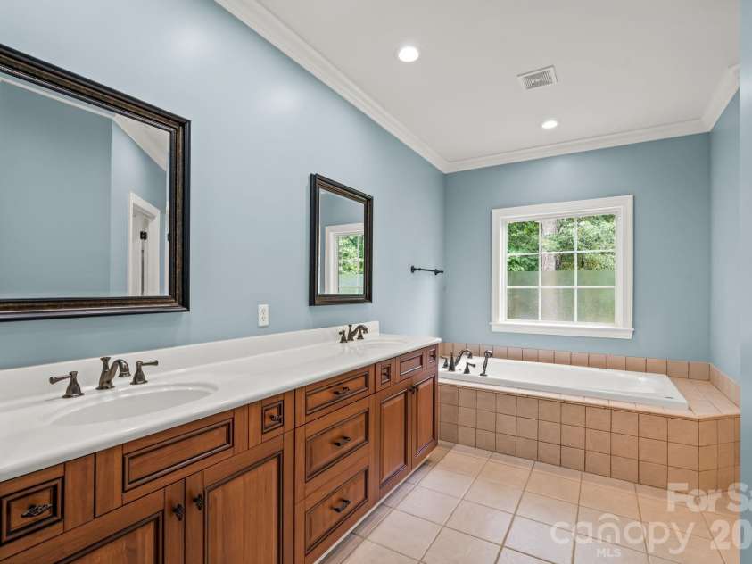 3321 Lower Lake Road, Thomasville, NC 27360.  MLS# CAR4421402, YatesRealty ID 48607. 