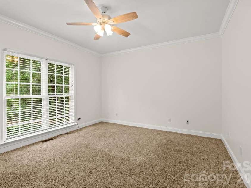 3321 Lower Lake Road, Thomasville, NC 27360.  MLS# CAR4421402, YatesRealty ID 48607. 