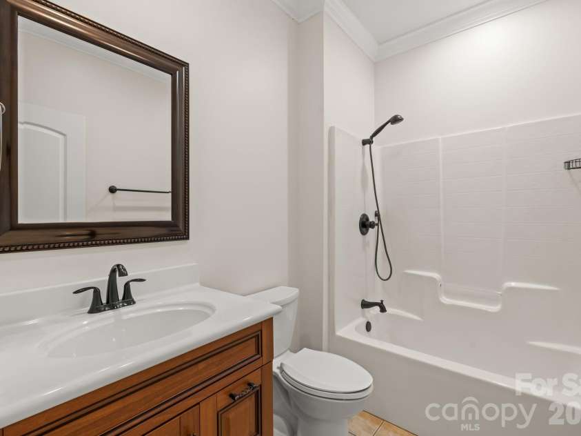 3321 Lower Lake Road, Thomasville, NC 27360.  MLS# CAR4421402, YatesRealty ID 48607. 