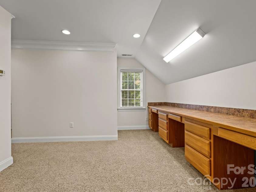 3321 Lower Lake Road, Thomasville, NC 27360.  MLS# CAR4421402, YatesRealty ID 48607. 