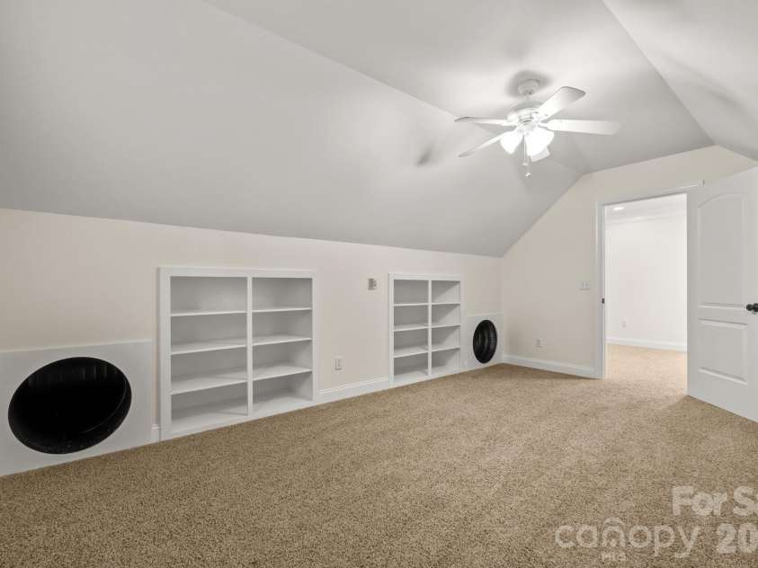 3321 Lower Lake Road, Thomasville, NC 27360.  MLS# CAR4421402, YatesRealty ID 48607. 
