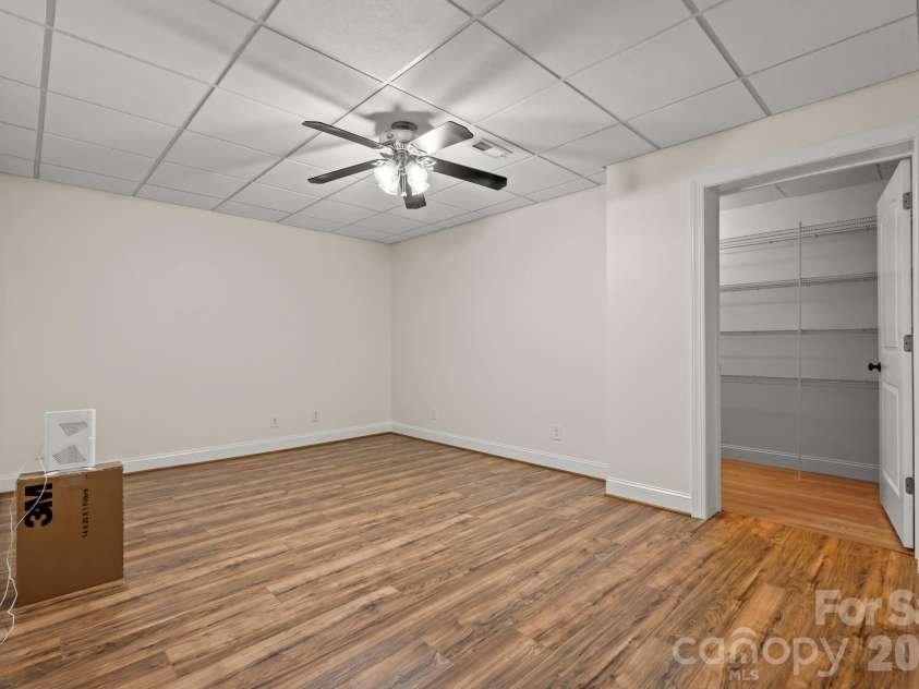 3321 Lower Lake Road, Thomasville, NC 27360.  MLS# CAR4421402, YatesRealty ID 48607. 