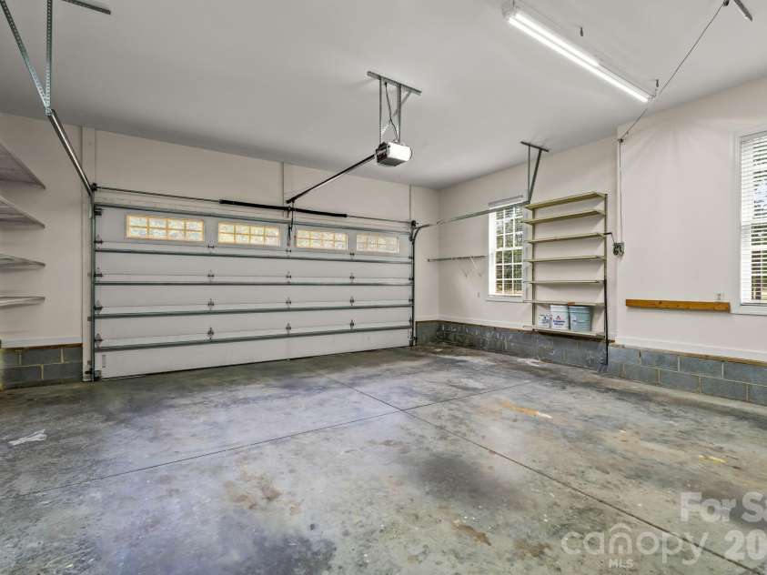 3321 Lower Lake Road, Thomasville, NC 27360.  MLS# CAR4421402, YatesRealty ID 48607. 